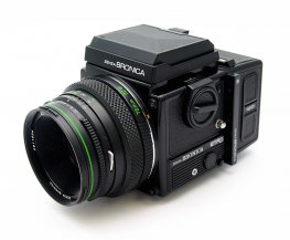 Bronica ETRS/i with 75mm F2.8, WLF, 120 Back & Crank #9678