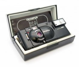 Olympus XA 35mm Rangefinder + A16, Mint, Cased & Boxed #9637c