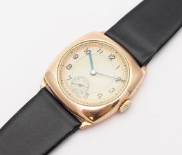9ct Gold Swiss Manual Trench Watch #10791