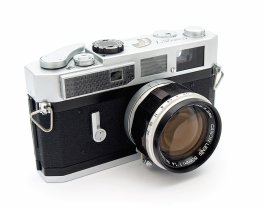 Canon 7 with Canon 50mm F1.4 Lens #10724