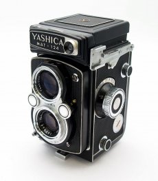 Yashicamat 124 6x6cm TLR, Mint & Cased #9645