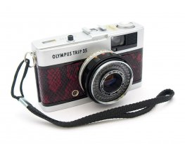 Olympus Trip 35, Red Snakeskin, New Seals #9942