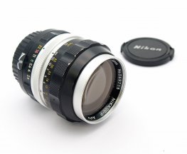 Nikon 105mm F2.5 Nikkor-P Pre-Ai Lens #10429