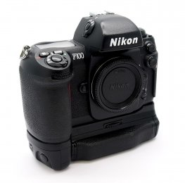 Nikon F100 35mm AF SLR with MB-15 #9315