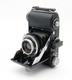 Belca Beltica 35mm Folding Camera #10571