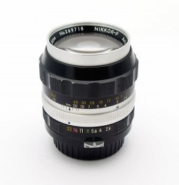 Nikon 105mm F2.5 Nikkor-P Pre-Ai Lens #10429