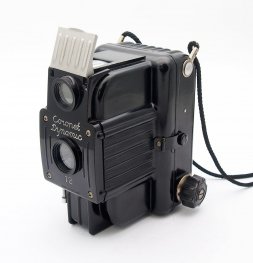 Coronet Dynamic Bakelite 6x6cm TLR Camera #11162