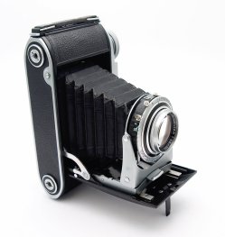 Voigtlander Bessa 11 6x9cm Rangefinder, Color Heliar #10836