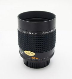 Minolta MD 250mm F5.6 Mirror Lens with Caps and Hood #10818