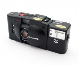 Olympus XA2 35mm Camera + A11, Mint, Cased, Boxed #10446