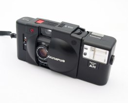 Olympus XA2 35mm Camera + A11, Mint-, Cased #10843