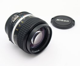 Nikon Nikkor 85mm F2 Ais, Filter & Hood, Mint & Boxed #10852