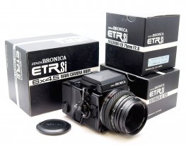 Bronica ETRS/i with 75mm F2.8, WLF, 120 Back, Crank, Boxed #9907