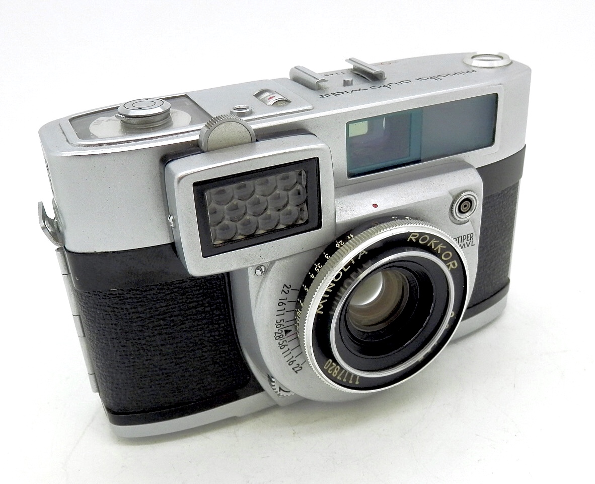 Minolta Autowide 35mm Wide Angle Camera #6881