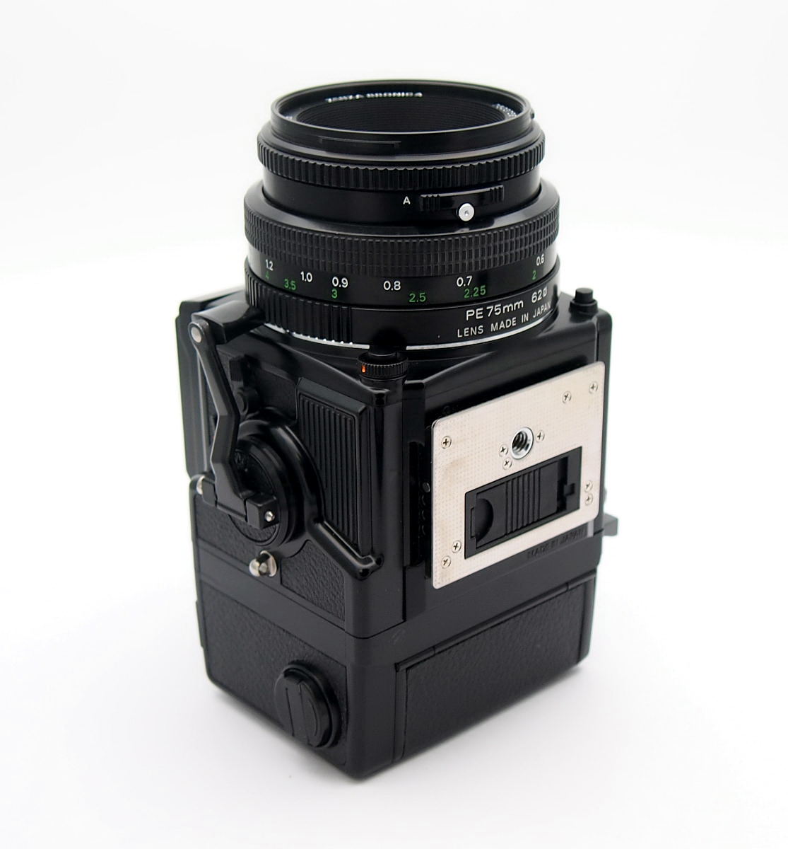Bronica ETRS/i with 75mm F2.8 PE, WLF, 120 Back #10964