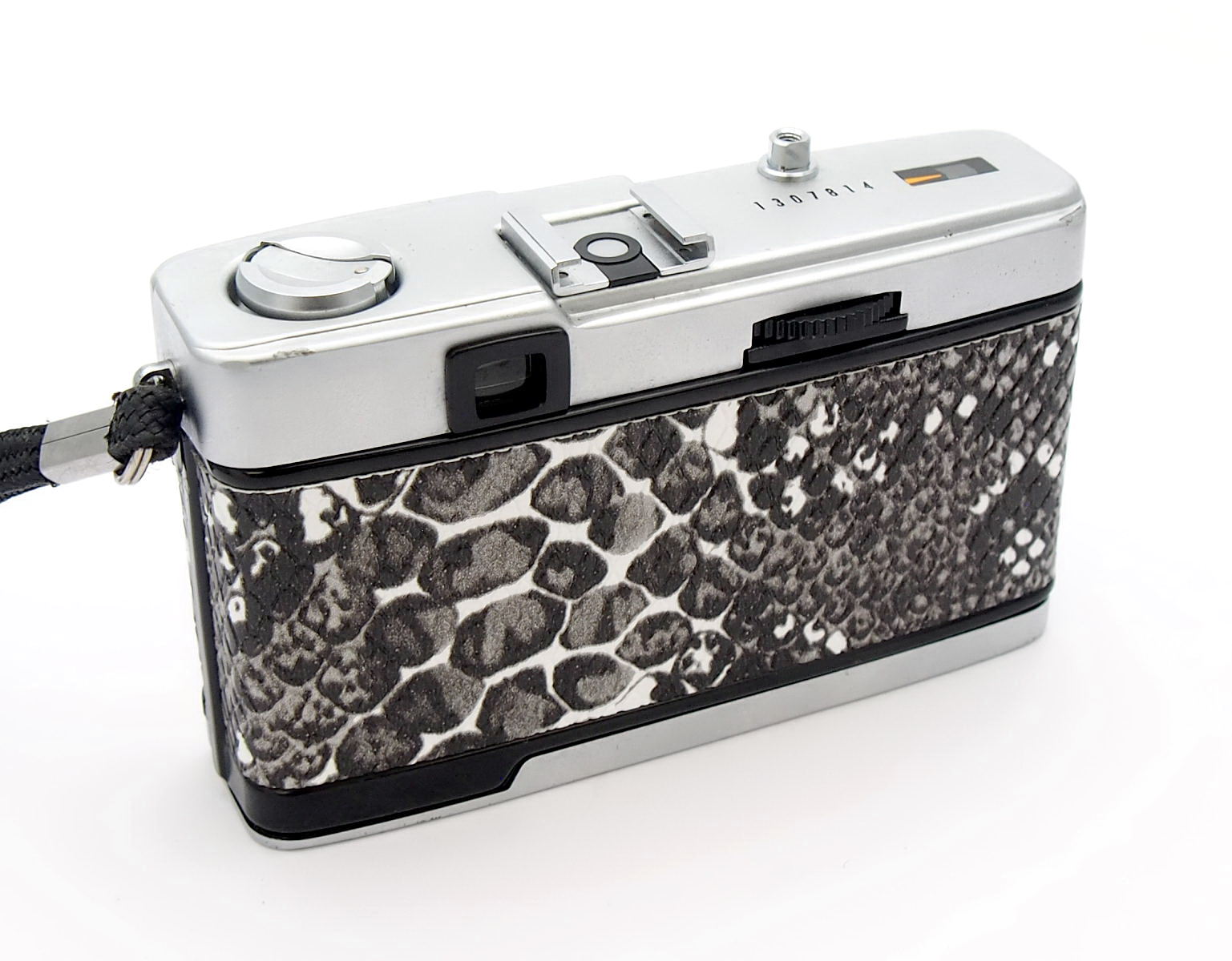 Olympus Trip 35, Bergundy Snakeskin, New Seals #9943