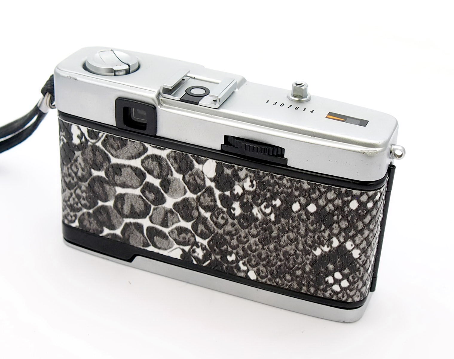 Olympus Trip 35, Bergundy Snakeskin, New Seals #9943