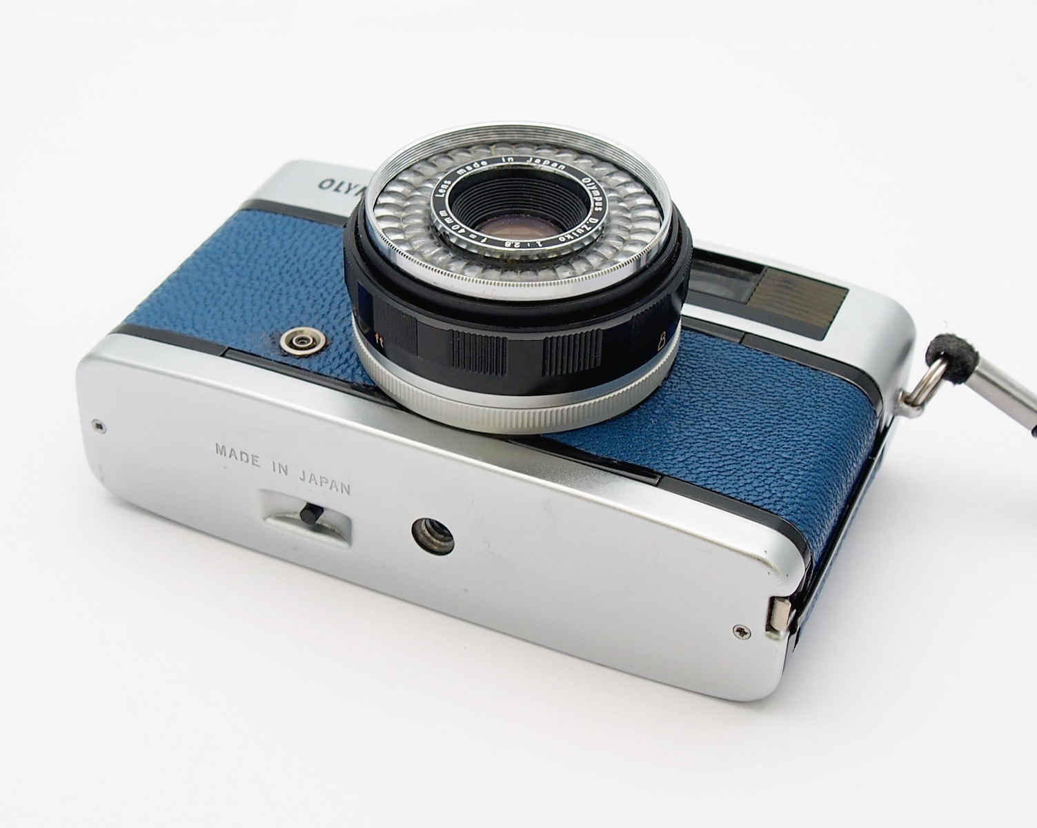 Olympus Trip 35, Blue Leather, New Seals #9945