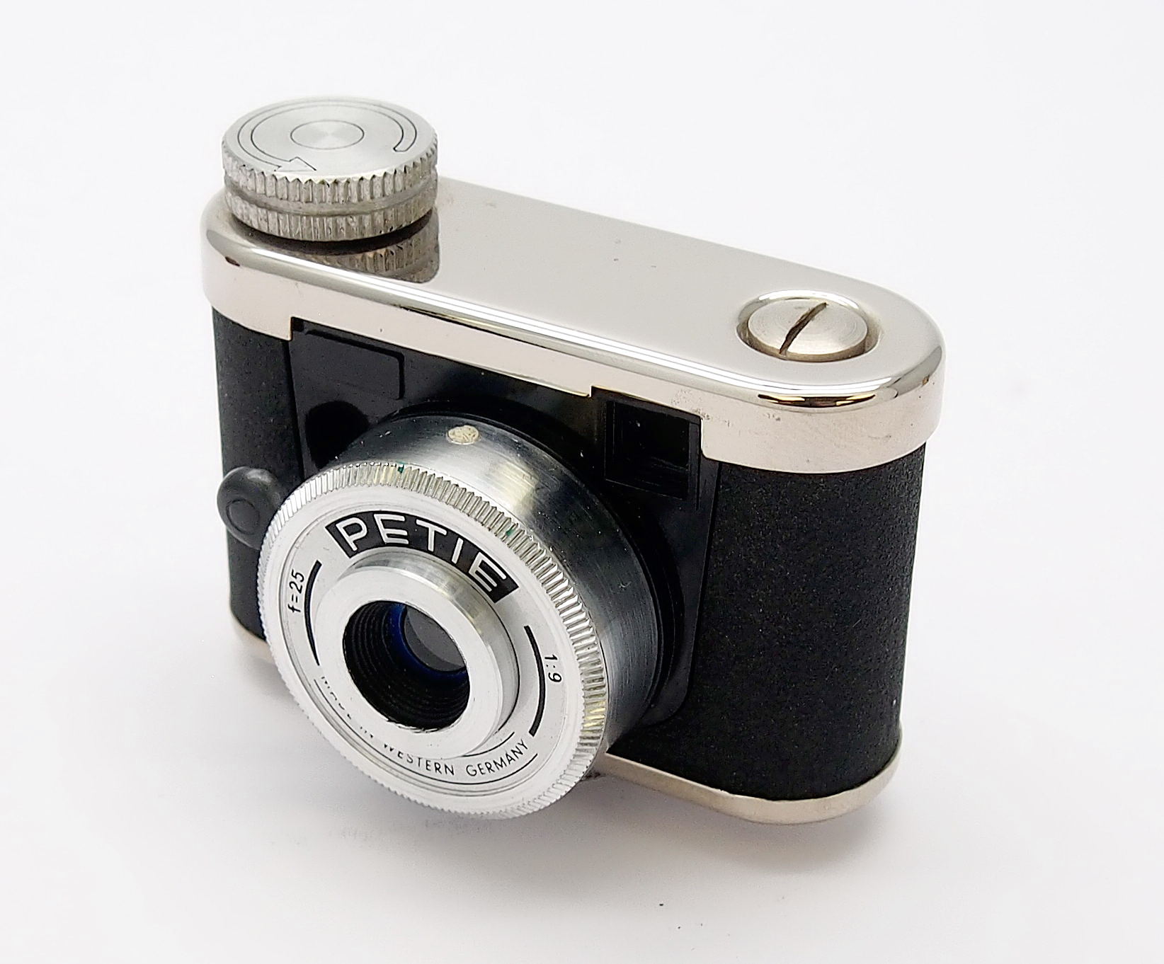 Petie 16mm Subminiature Camera #9316