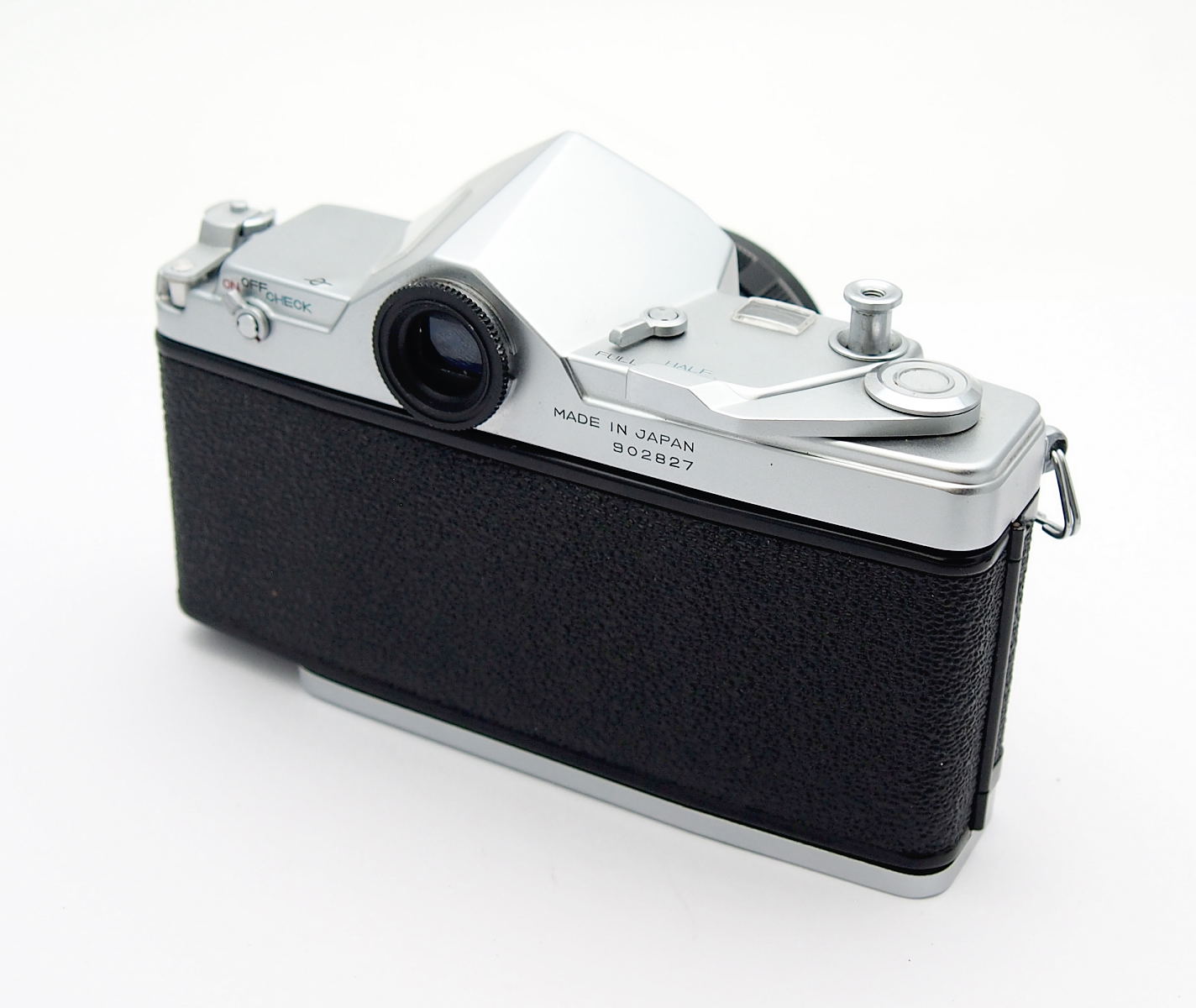 Konica Auto-Reflex Full/Half Frame with 52mm F1.8 Hexanon #11036