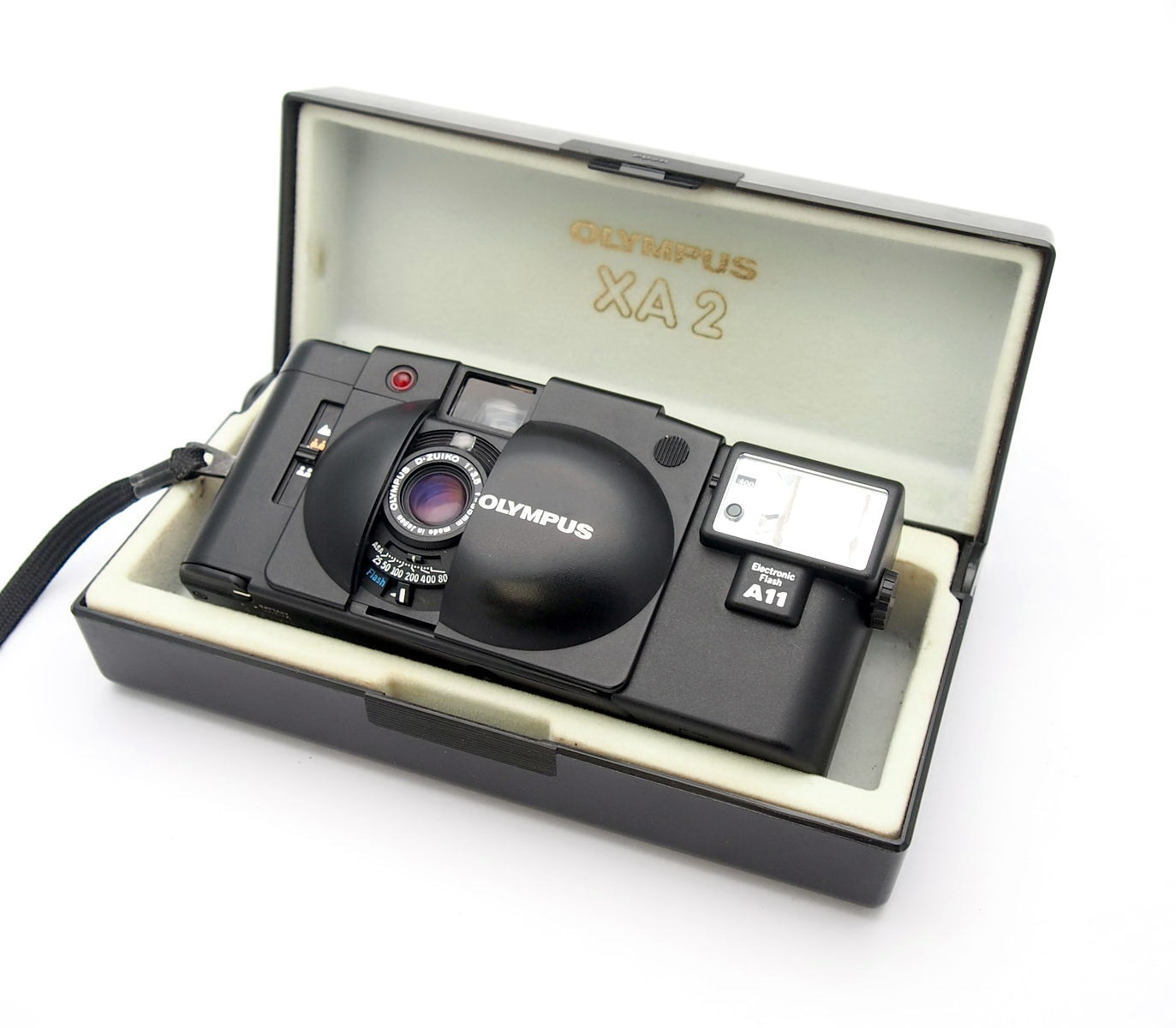 Olympus XA2 35mm Camera + A11, Mint-, Cased #10843