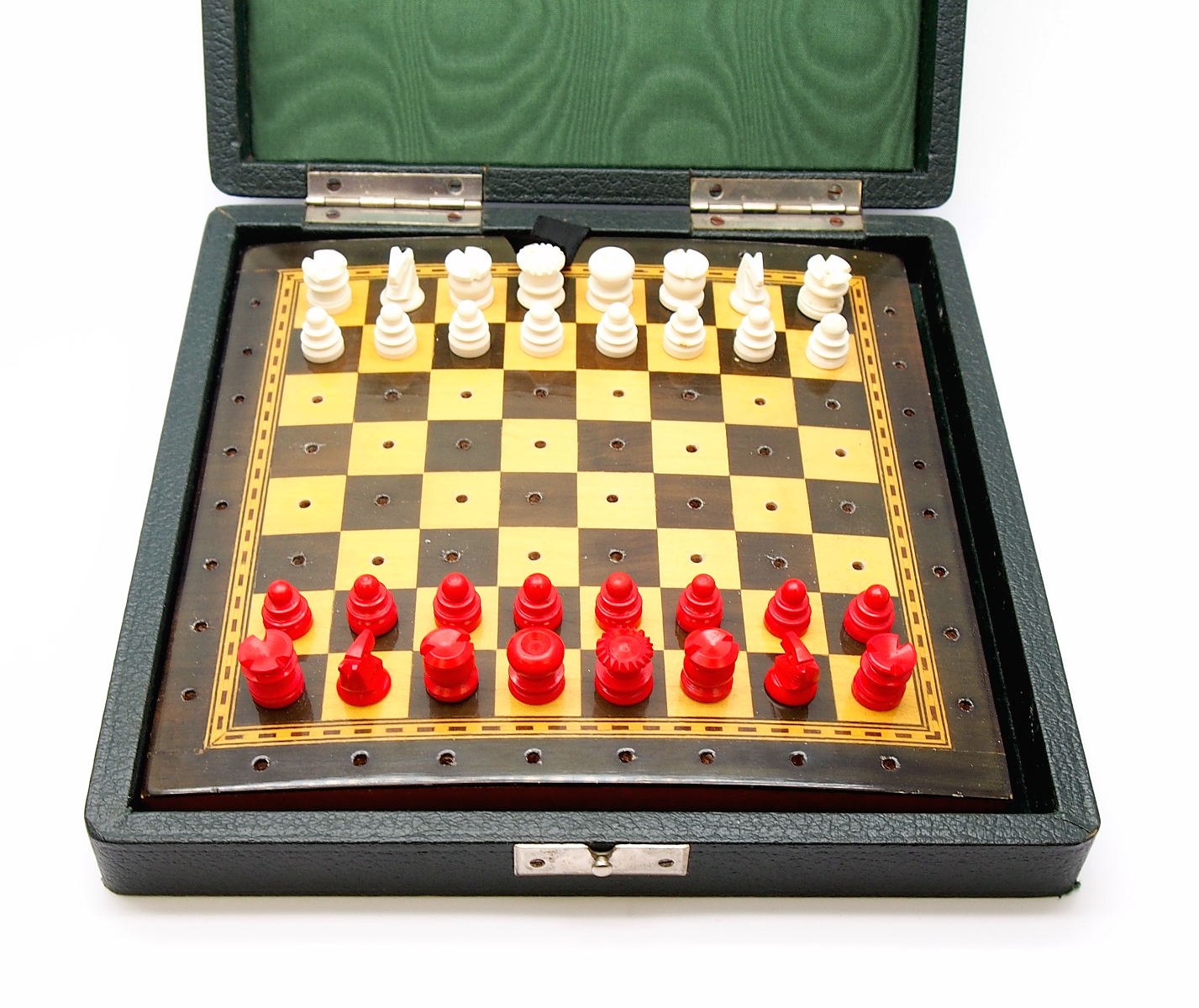 Vintage Pegged Travel Chess Set in Case #9223
