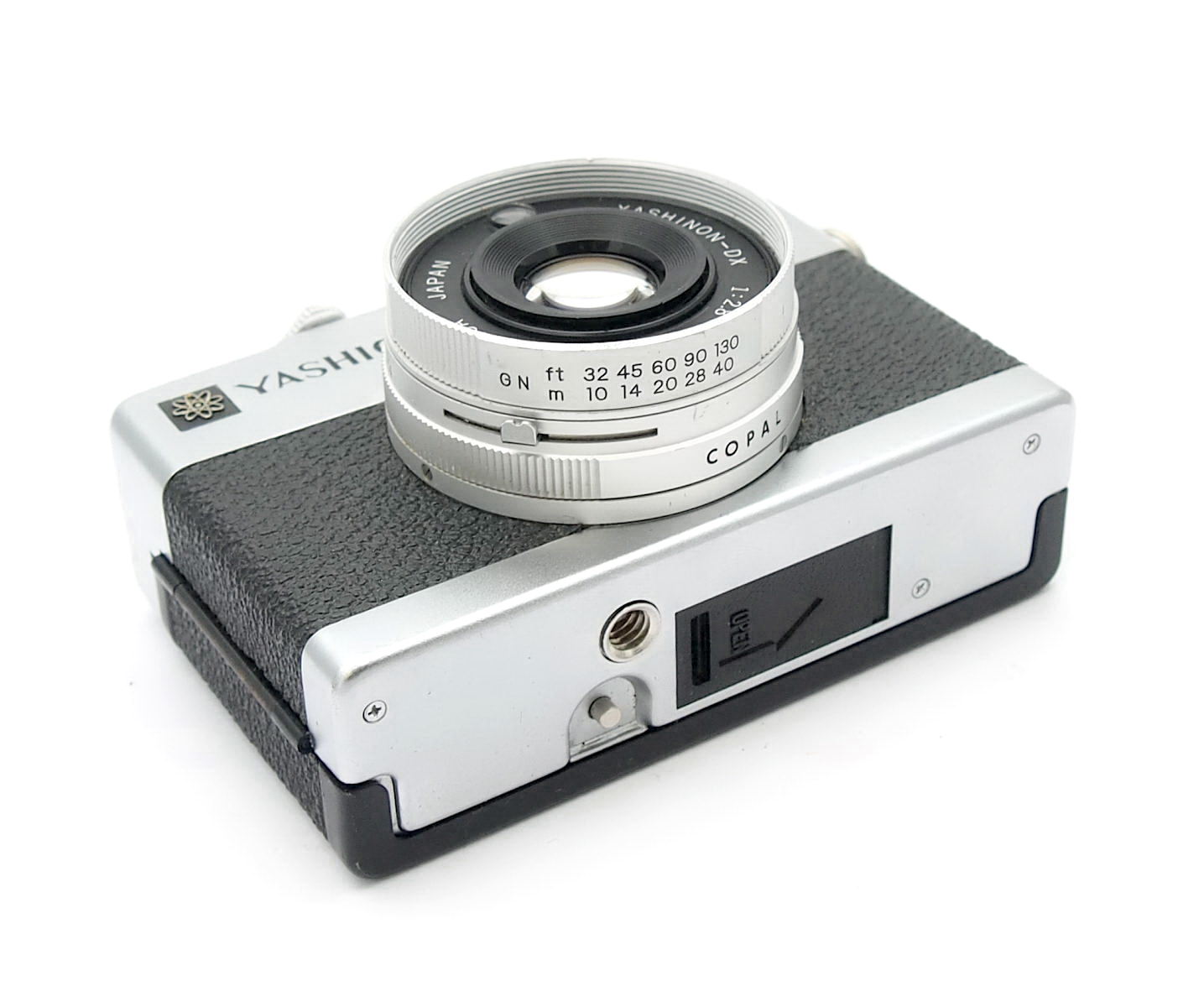 Yashica Electro 35 MC, 40mm F2.8 Yashinon-DX #11160