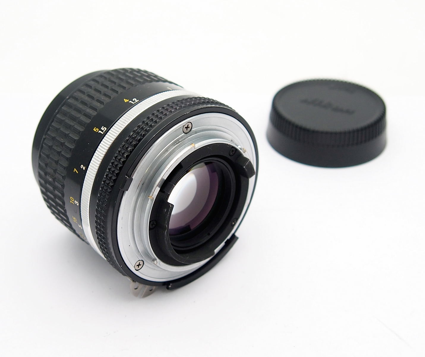 Nikon 85mm F2 Ais Lens #10978