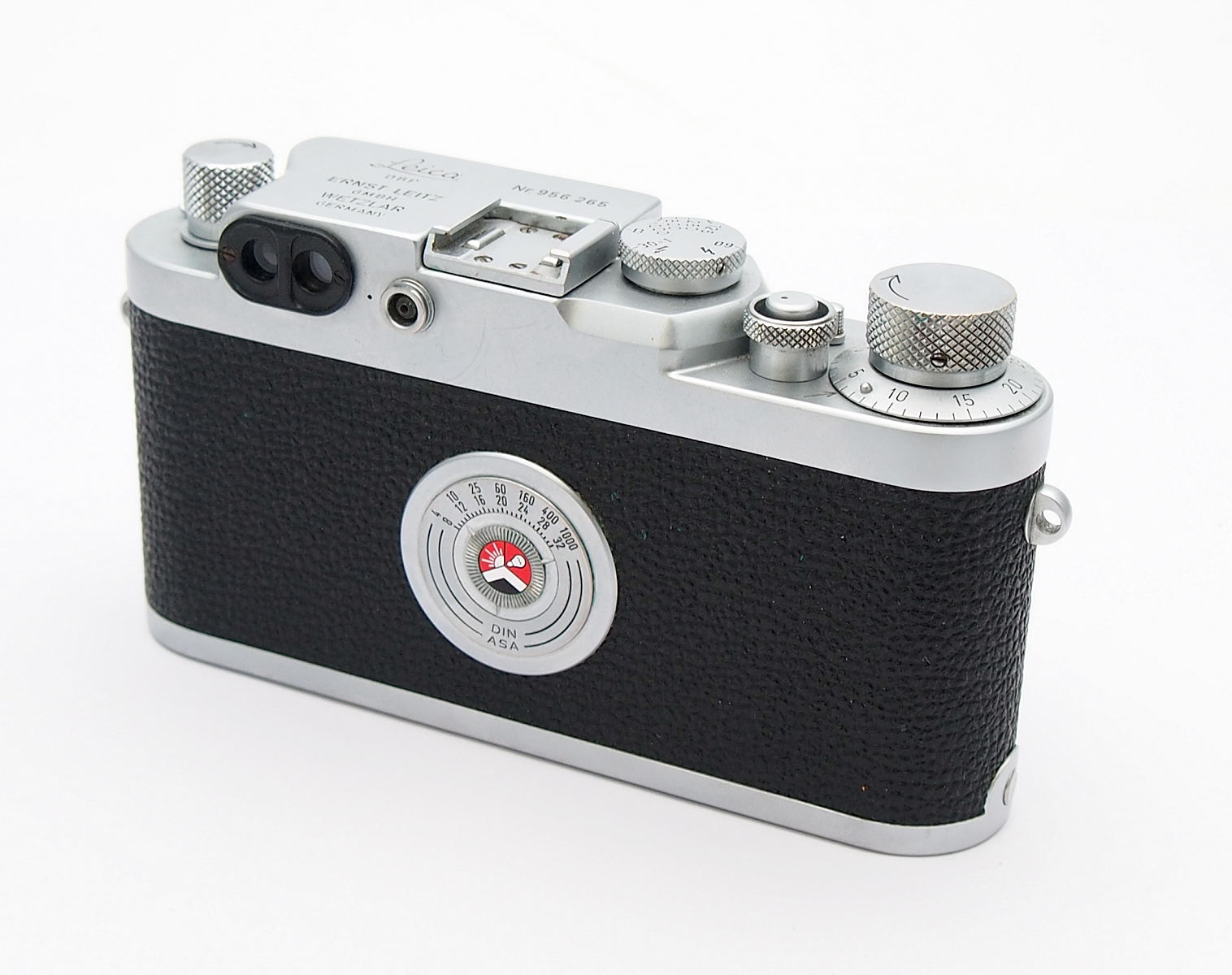Leica 111G with 50mm F2 Summitar #10600