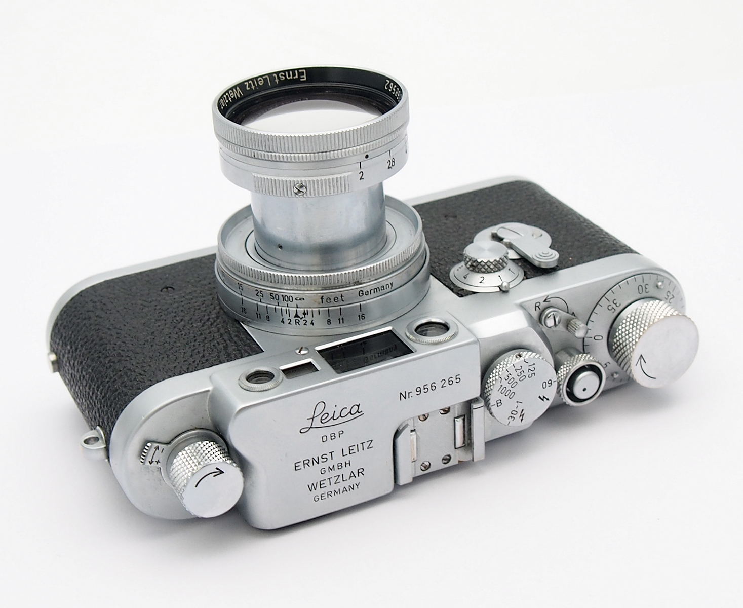 Leica 111G with 50mm F2 Summitar #10600