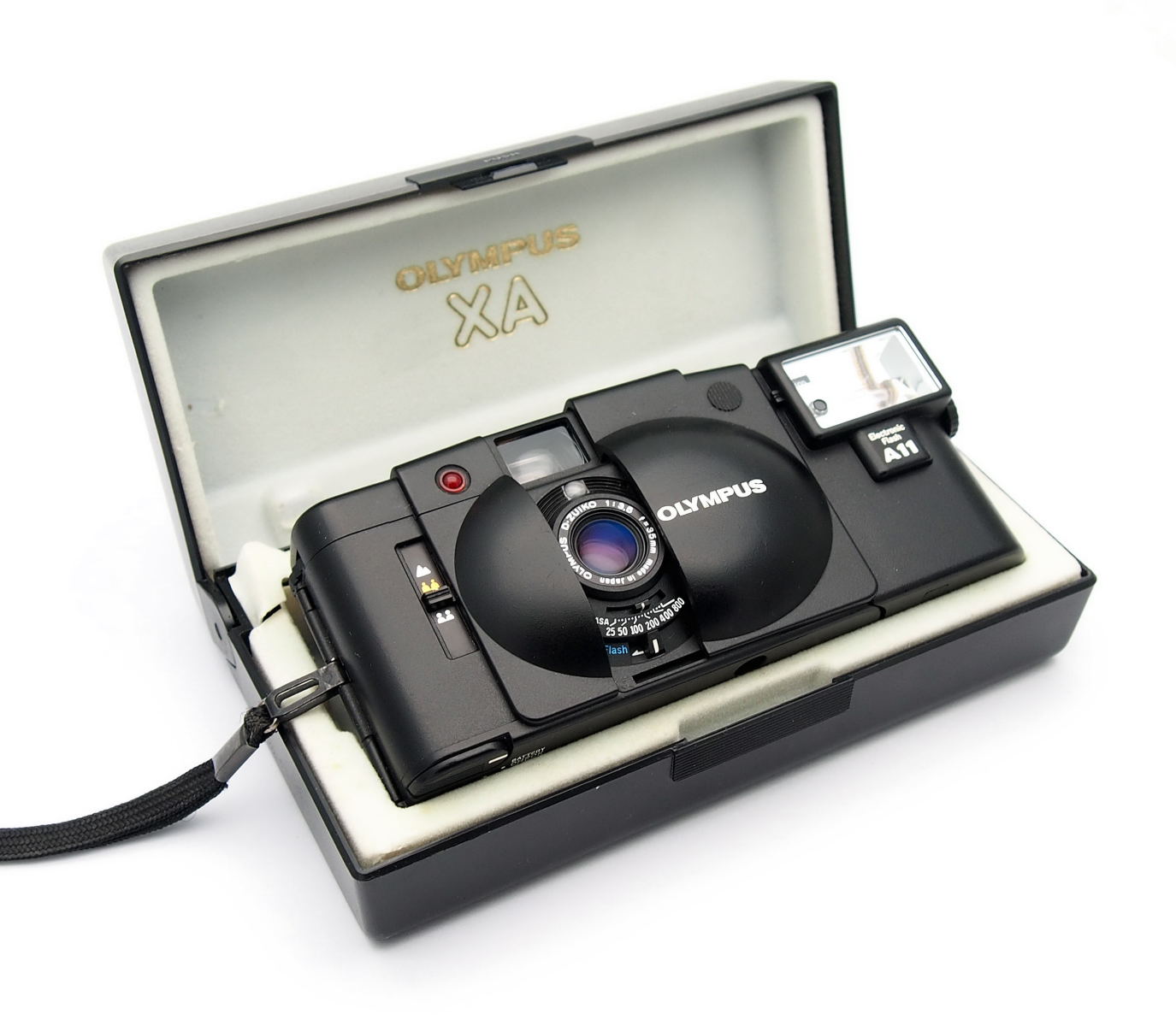 Olympus XA2 35mm Camera + A11, Mint-, Cased #11114