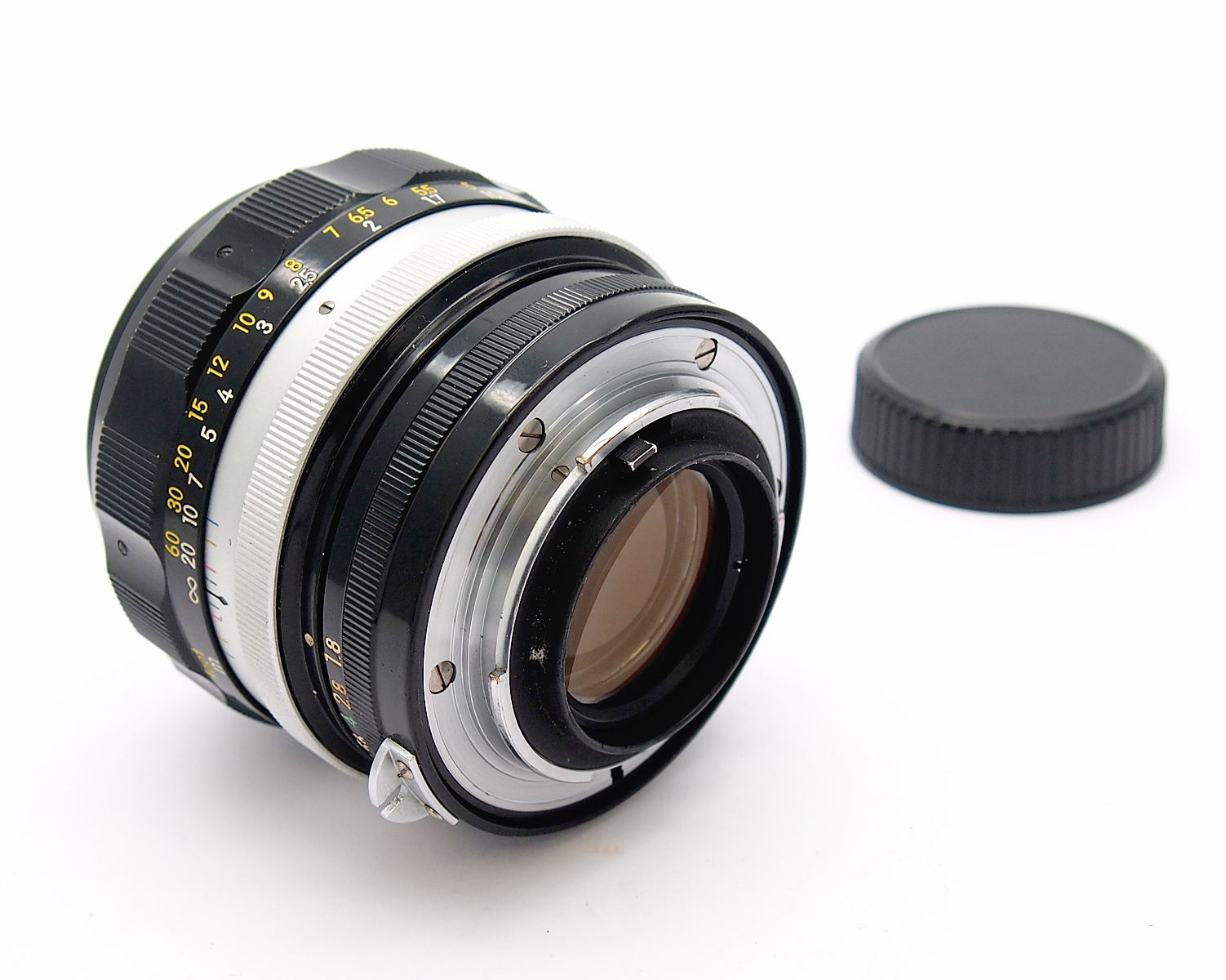 Nikon Nikkor-H 85mm F1.8 Pre Ai Lens #9286