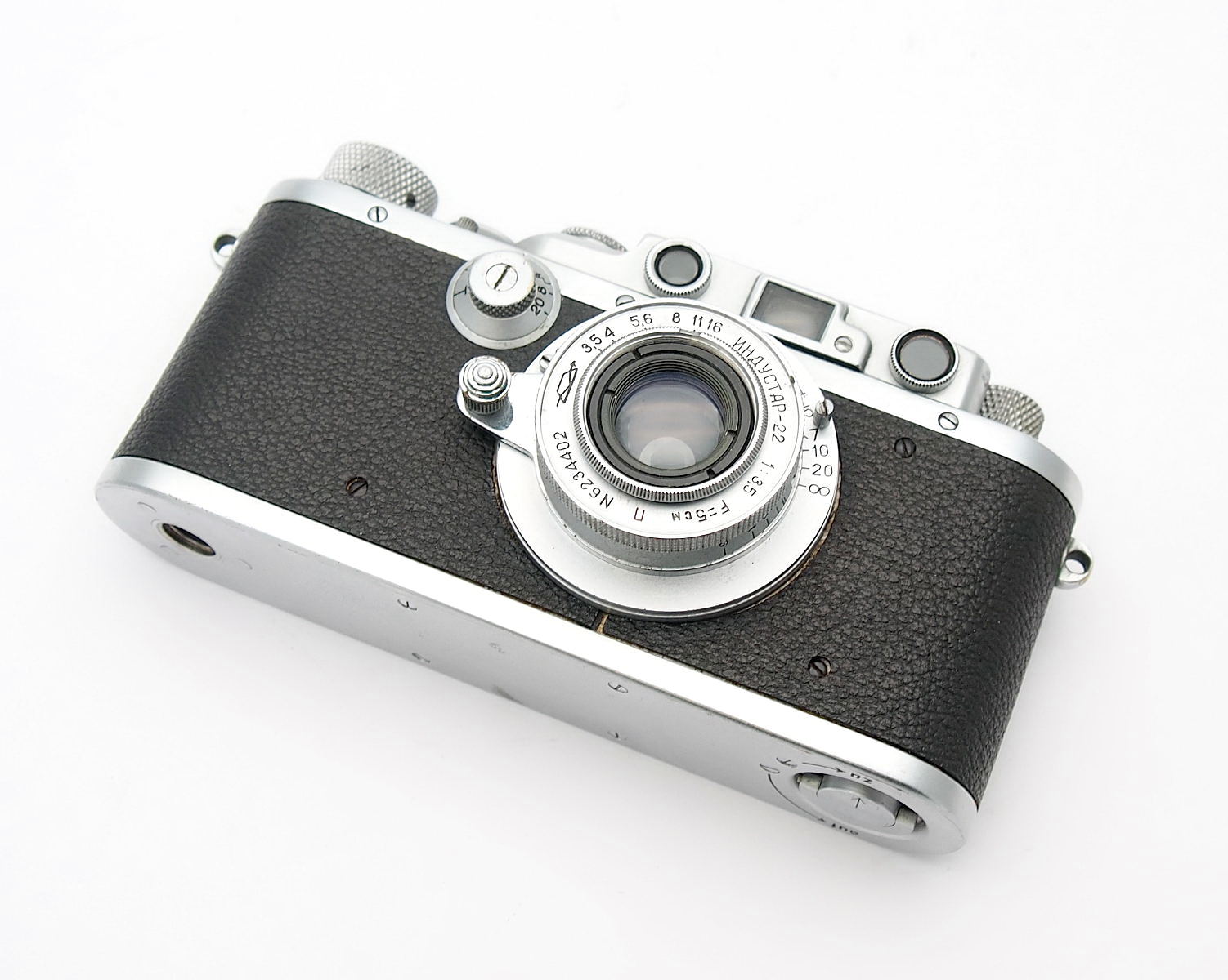 Leica IIIa with 5cm F3.5 Industar-22 Lens #10350